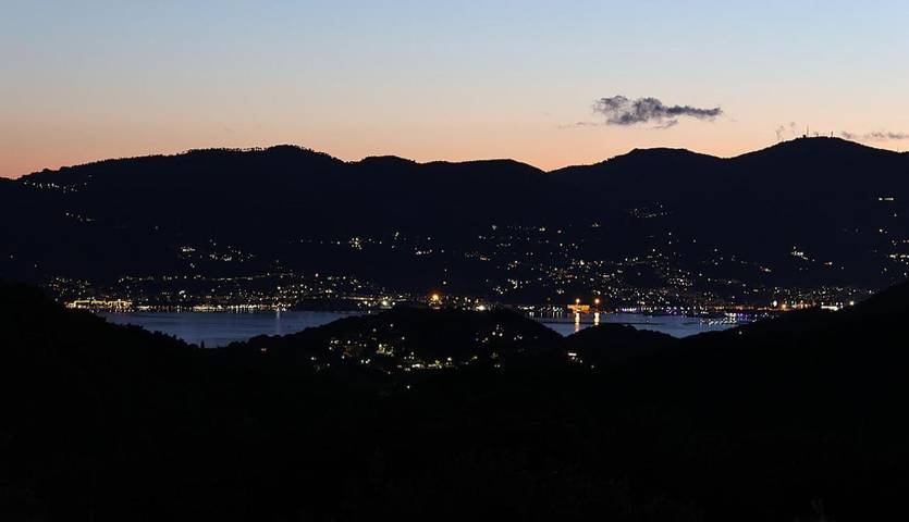 Ferienwohnung für 9 Personen, mit Garten und Ausblick sowie Pool in Lerici - 4