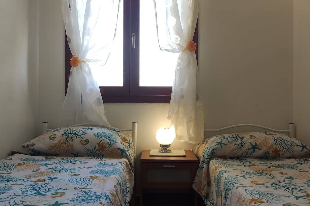 Appartamento intero, Attico con Veranda e Vista Golfo: Tramonti esclusivi a Portata di Mano-Wifi free in Lu Bagnu, Castelsardo