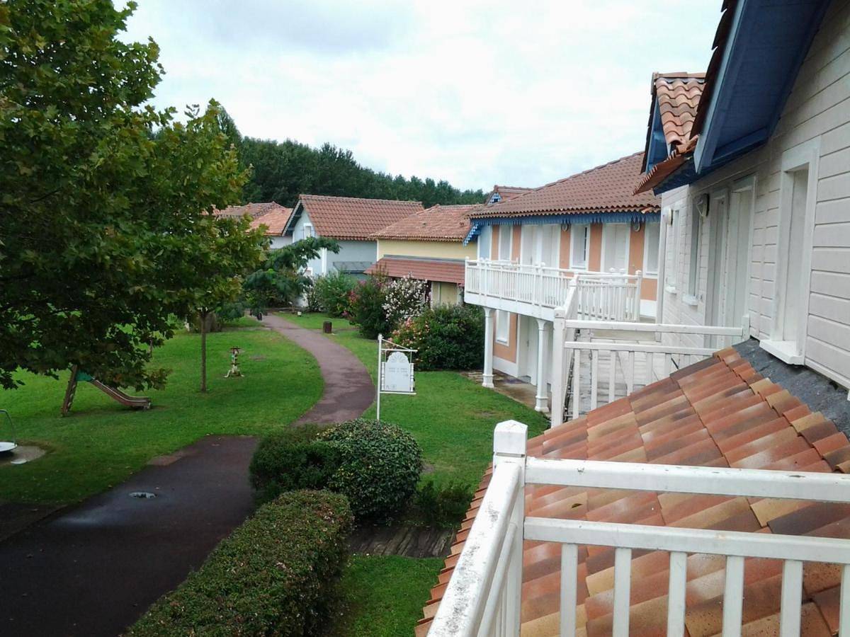 Le Hameau du Lac avec piscine dans résidence, ,appart classé 1 étoile in Marciac, Gers