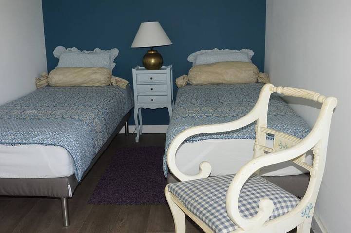 Location de vacances pour 6 personnes, avec terrasse et piscine à Chaveignes - 4