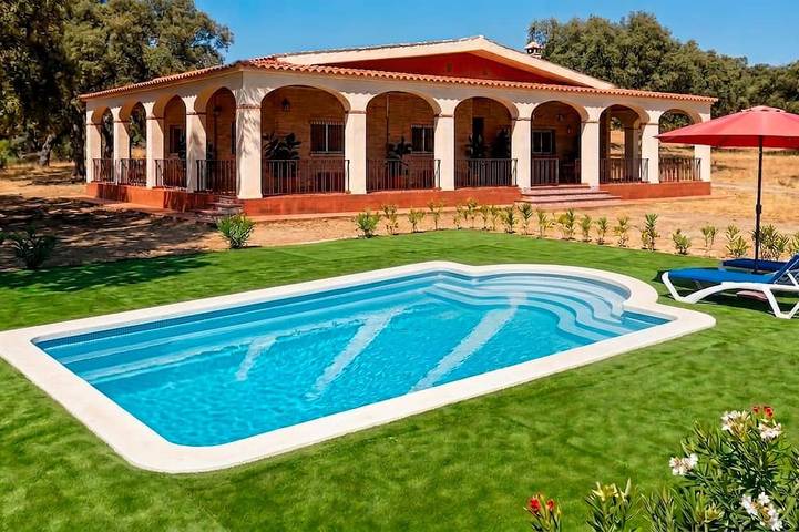 Casa de vacaciones para 8 personas, con balcón además de piscina y jardín - 1