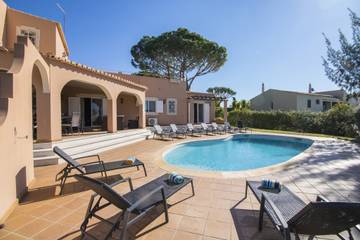 Villa for 10 People in Quarteira, Faro District, Photo 4
