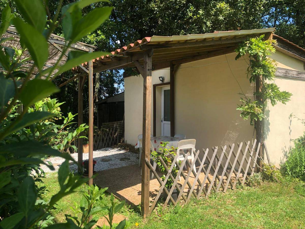 Les écureuils in Veyrines-de-Vergt, Périgord Blanc