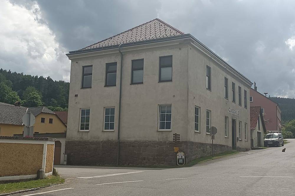 Bed and breakfast Alte Volksschule Heinrichs near Weitra in Waldviertel