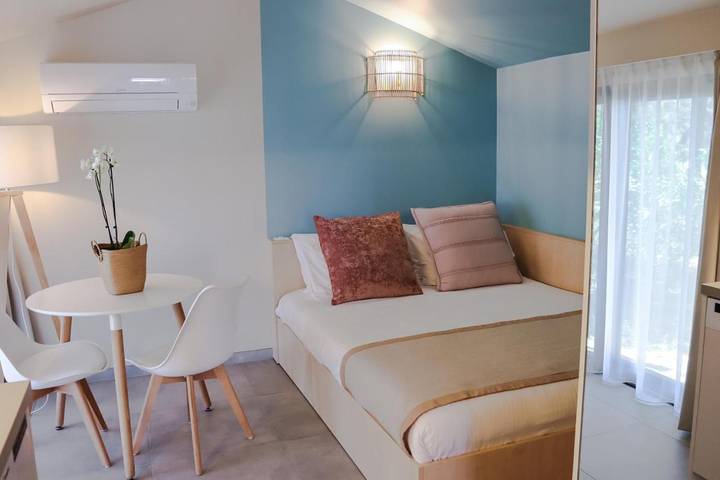 Appart’hôtel pour 2 personnes, avec vue ainsi que jardin et sauna en Corse - 3