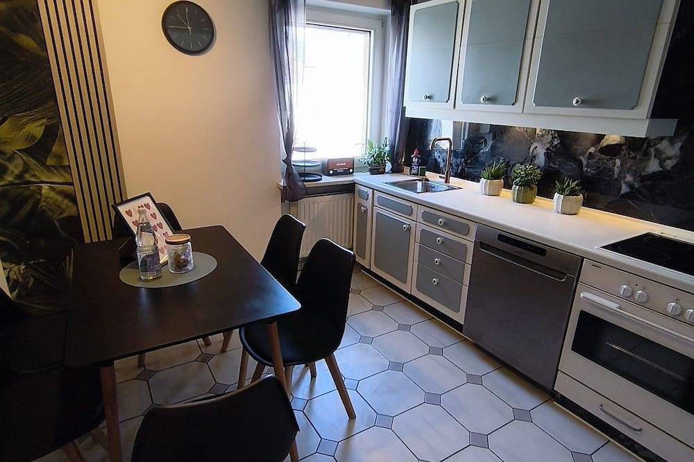 Ganze Wohnung, Haus 113 - Ferienwohnung Burgperle, Burghausen, 24h Self-Check-in in Burghausen, Landkreis Altötting