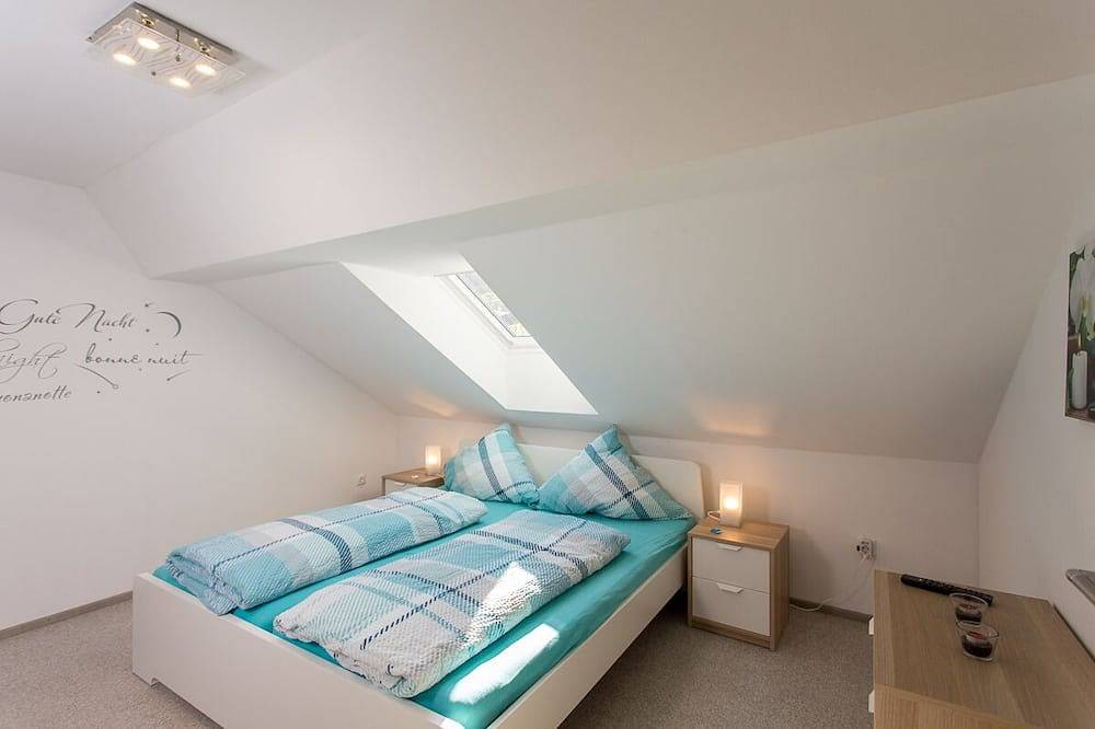 Ganze Wohnung, Ferienwohnung Saarschleife - ruhig gelegene, moderne Unterkunft mit 3 Sz in Mettlach, Saar-Nahe-Bergland