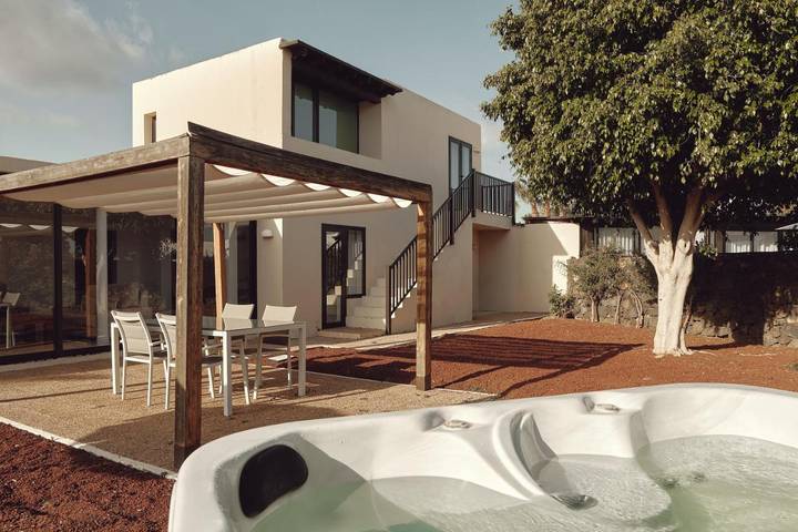 Bungalow für 6 Personen, mit Sauna und Ausblick sowie Garten und Pool, kinderfreundlich in Puerto del Carmen - 3
