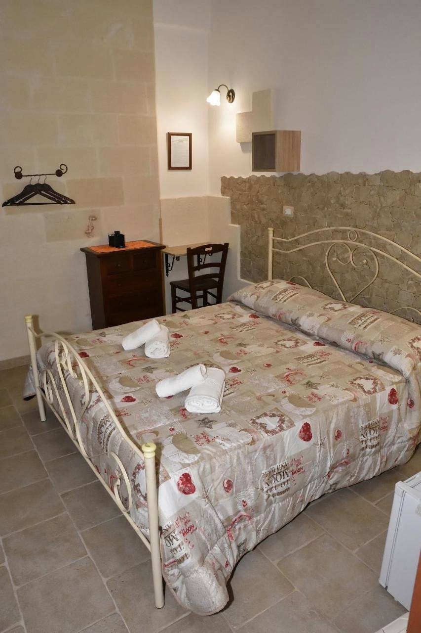 Double Room with Private Bathroom in Avetrana, Golfo di Taranto