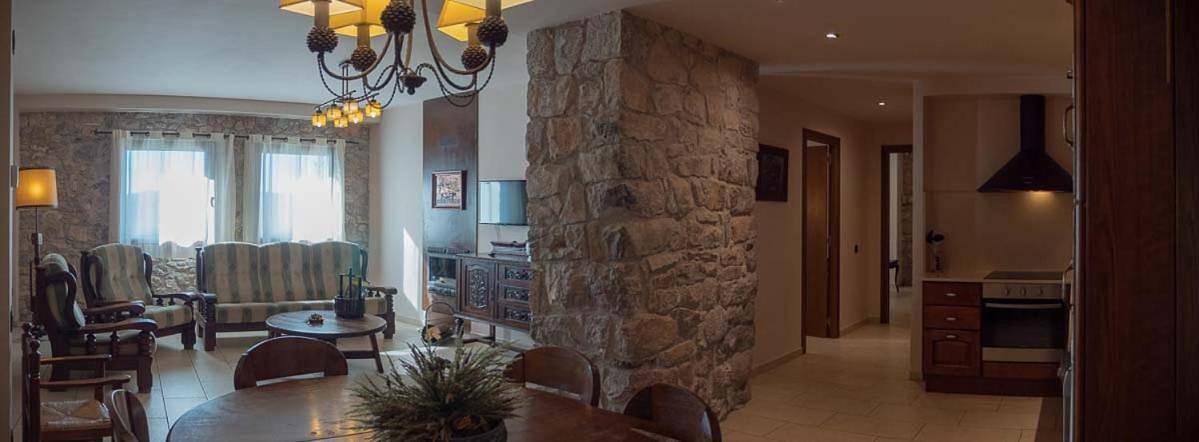Casa rural para 6 personas, con Balcón y Terraza además de Jardín y Piscina en Vilada - 2