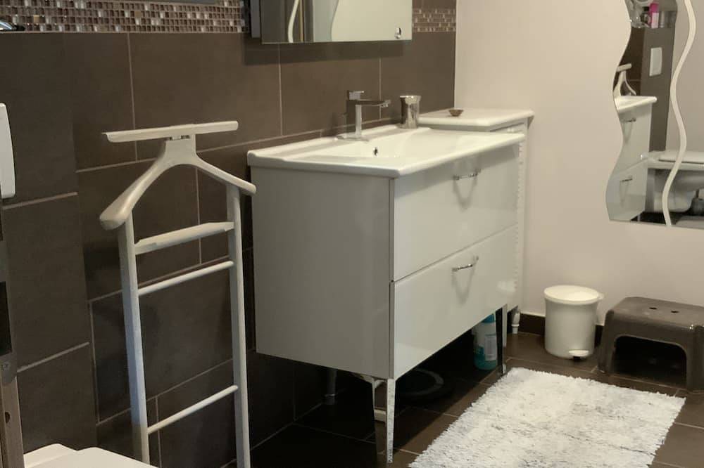 Detached house with garden in Mane, Regionaler Naturpark Luberon