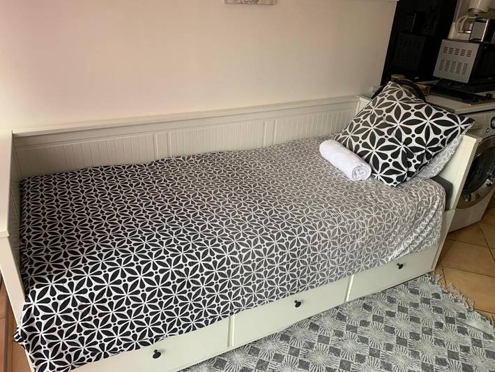 Gîte pour 2 personnes, avec jardin ainsi que vue et piscine à Vaulx-en-Velin - 4