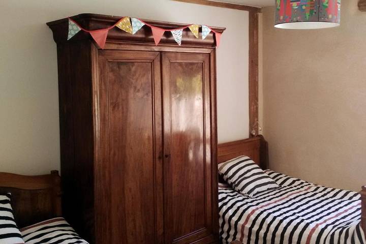 Location de vacances pour 8 personnes, avec vue et jardin, animaux acceptés à Dinéault - 4