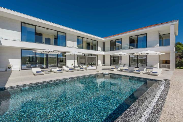Villa für 10 Personen, mit Pool und Garten sowie Meerblick und Sauna in Vrsar