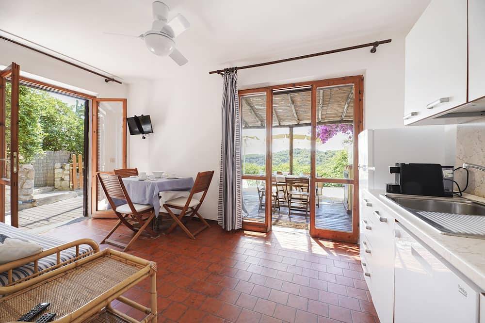 Ganze Wohnung, Zweizimmerwohnung Erdgeschoss in Spiaggia Fetovaia, Campo nell'Elba