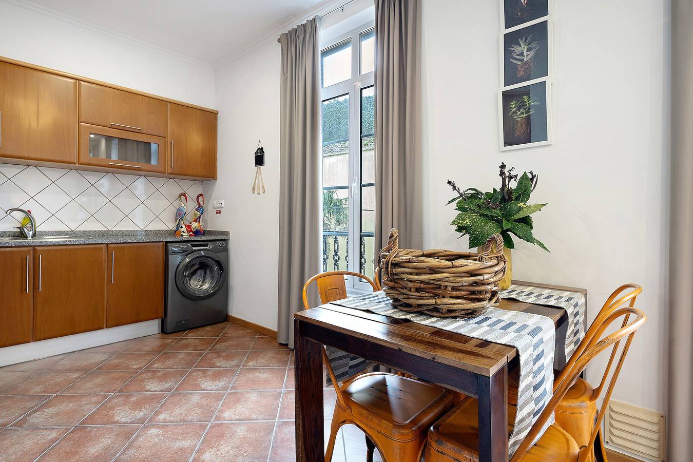 Vakantie Appartement Huis Bali Furnas met Uitzicht op de Bergen, Wi-Fi & Balkon, foto 11