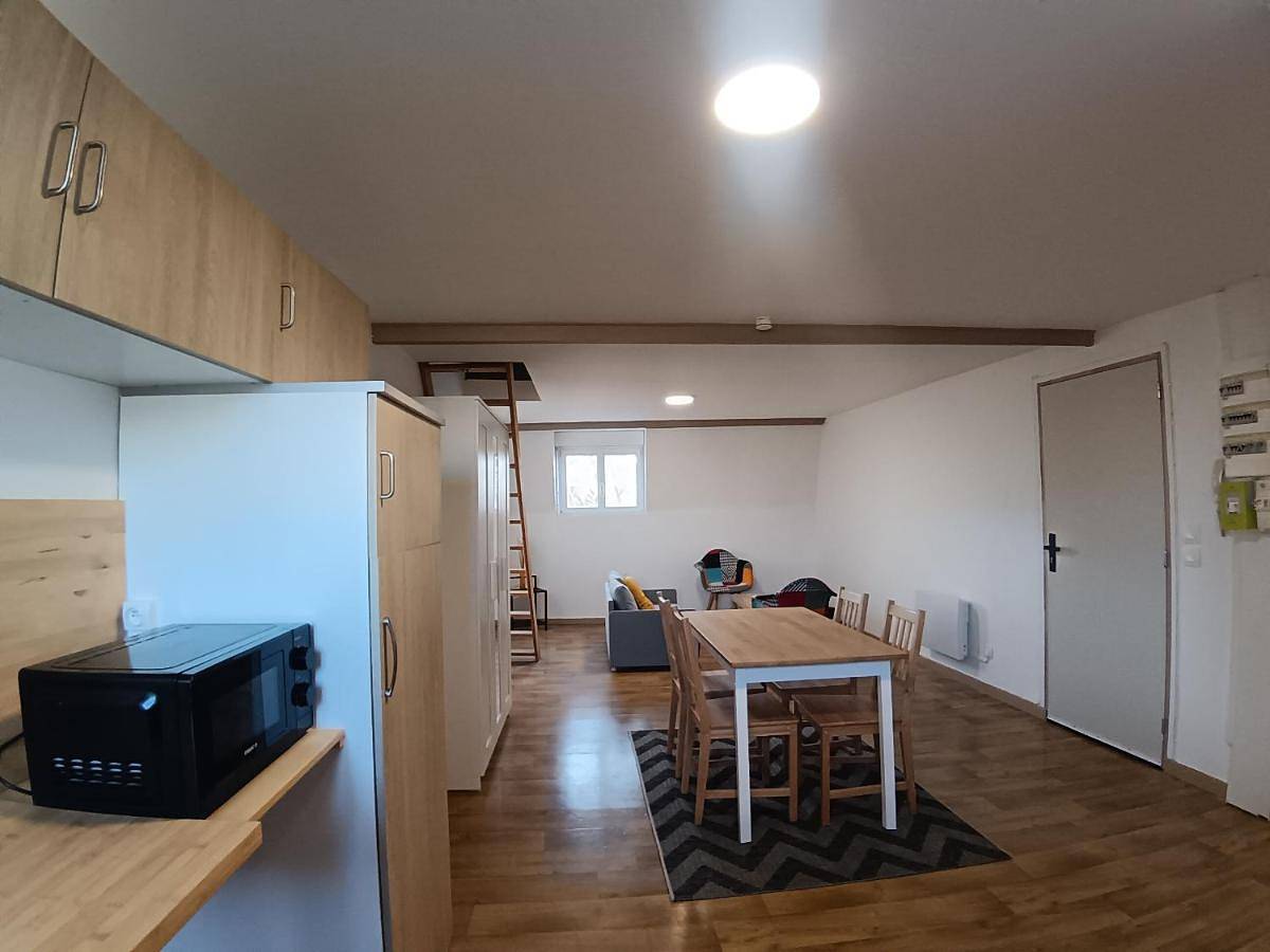 Appartement entier, Appartement tout confort proche Lille idéal pour Pro in Mons-en-Barœul, Région de Lille