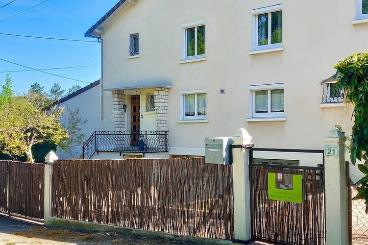 Location de vacances pour 4 personnes, avec Terrasse et Jardin dans Bigny Vallenay