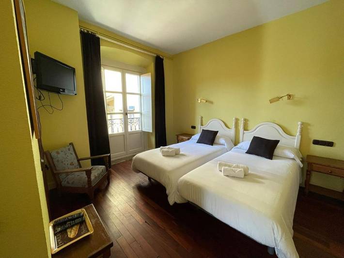 Casa de huéspuedes para 3 personas, con terraza en Costa Occidental (Cantabria) - 2