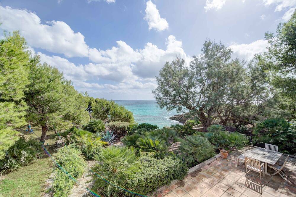 Classic First Line Villa In Cala Ratjada in Son Moll, Capdepera