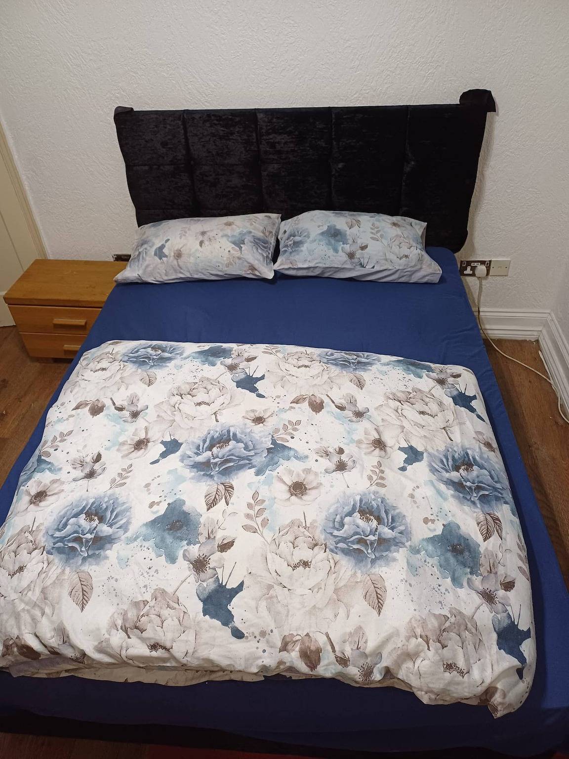 Habitación doble espaciosa cerca del Cbs Arena en Cv6 4Df para dos personas in Coventry, Birmingham y alrededores