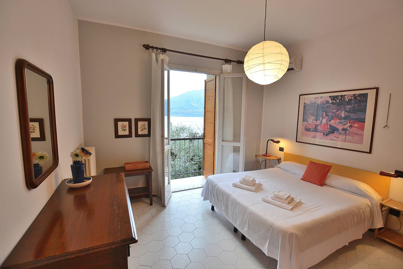 Villa Retrò alle Rossone With Lake View in Torri del Benaco, Prealpi Gardesane