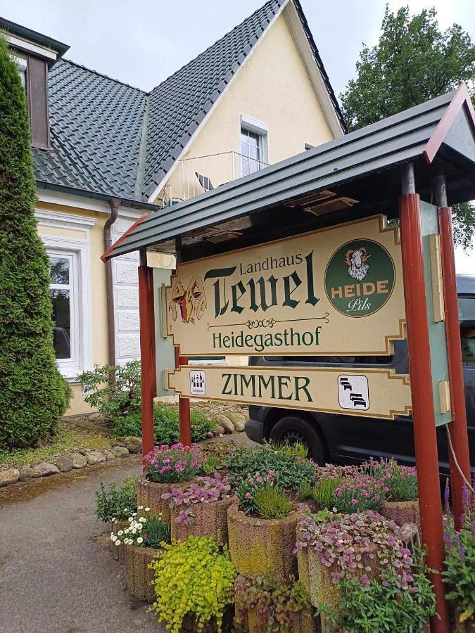 Hotel für 27 Personen, mit Ausblick in Neuenkirchen (Lüneburger Heide)
