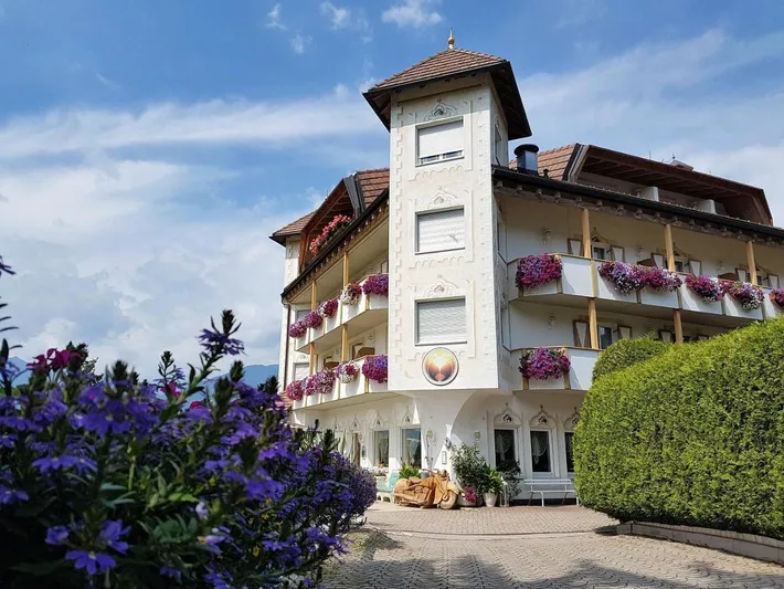 Hotel per 4 persone, con giardino e sauna nonché piscina e panorama, adatto a famiglie con bambini - 1
