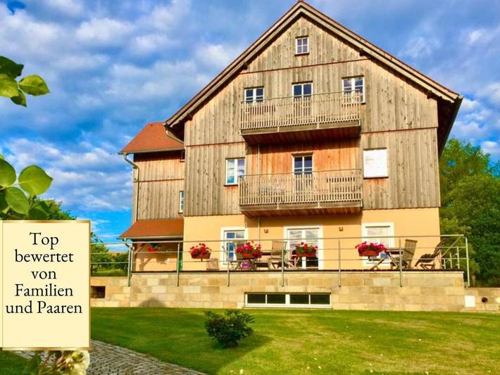 Ferienwohnung für 6 Personen, mit Balkon und Terrasse sowie Garten und Sauna in Hinterhermsdorf