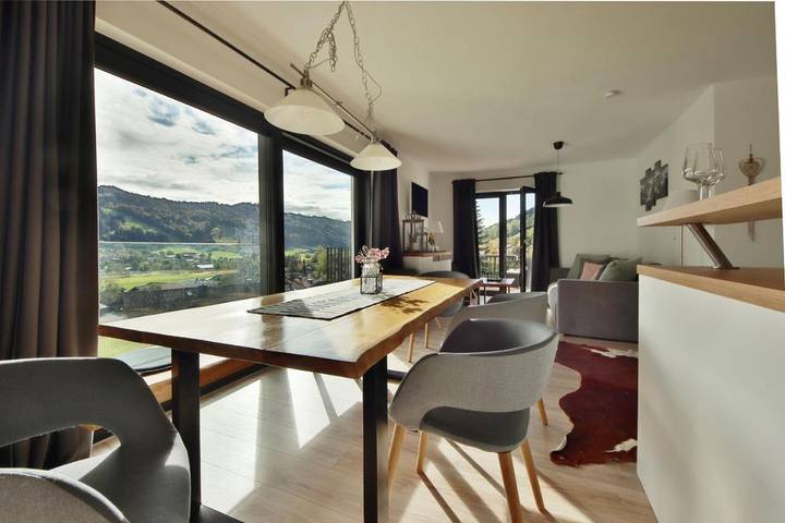 Ferienwohnung für 6 Personen, mit Balkon und Ausblick in Thalkirchdorf