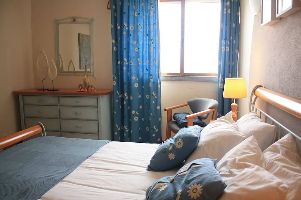 Apartamento inteiro, Starfish Beach House com vista sobre o mar e junto a um multidesportivo in São Pedro do Moel, Marinha Grande