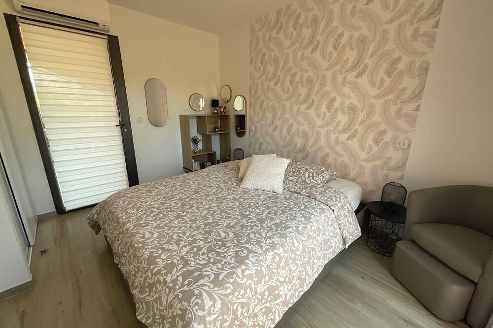 Chambre double, Villa Hélichryse en Corse du sud, Pinarello in Zonza, Arrondissement de Sartène