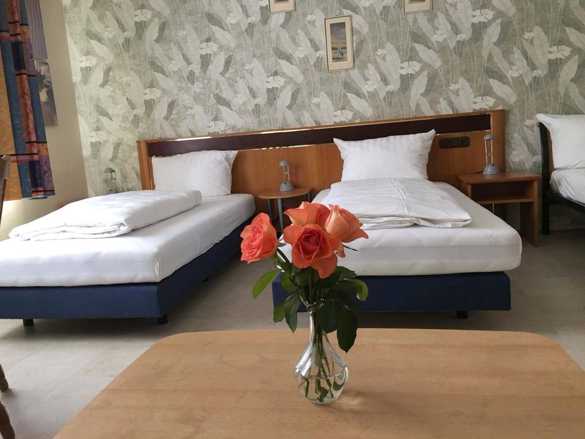 Economy Single Room in Richterich, Aix-la-Chapelle
