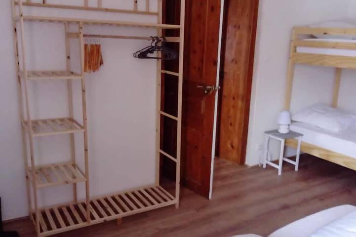 Gîte pour 6 personnes, avec jardin à Lélex - 3