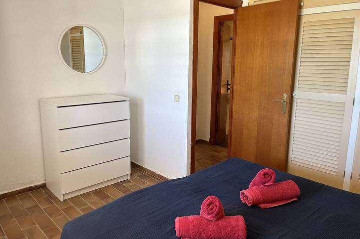 Entire apartment, Very front line stunning sea views near the beach in Fornells, Es Mercadal