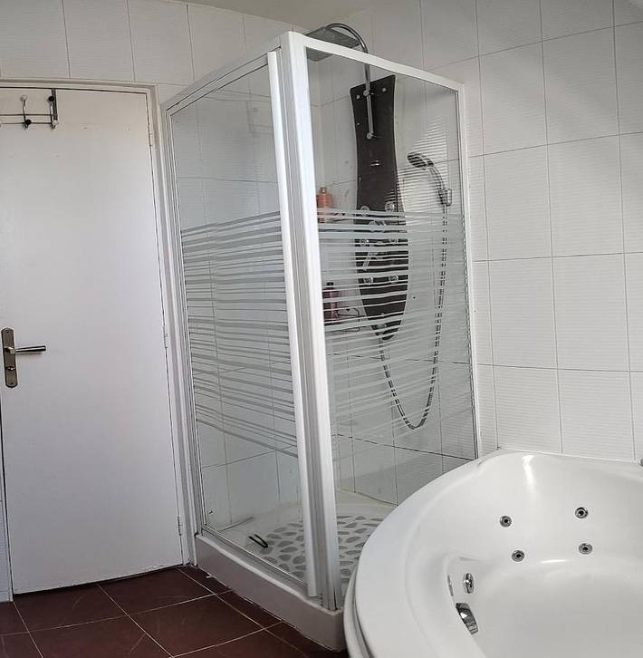 Location de vacances pour 10 personnes, avec jardin et piscine à Ermont - 3