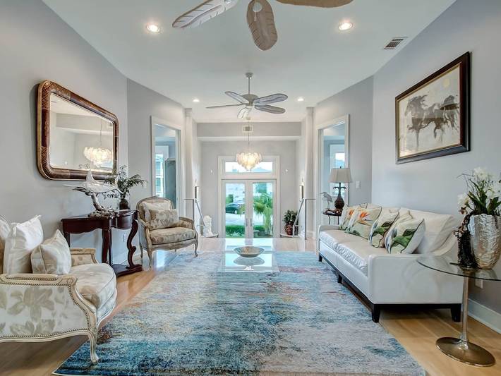 Vacation house for 14 people, with pool and yard as well as balcony in Tybee Island