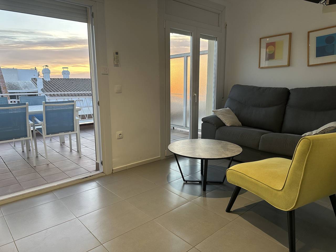Entire apartment, Agi Solimar Centro in Roses Centre, Roses