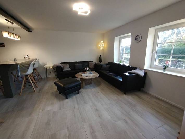 Ferienhaus für 8 Personen, mit Terrasse und Garten in Esgrus - 4