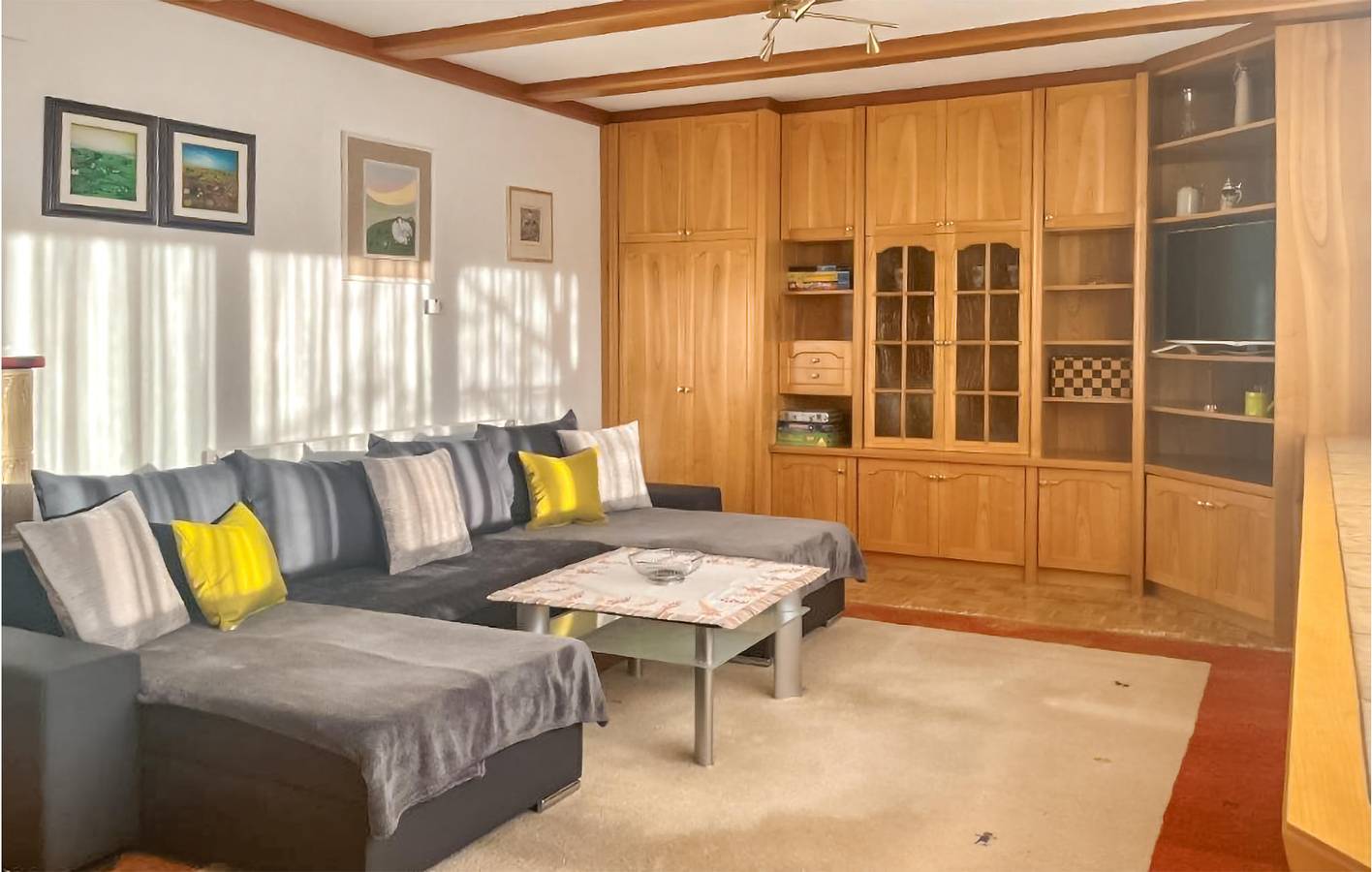 Ganze Ferienwohnung, Geräumige 2-Zimmer-Wohnung in der Nähe der Drau und des Stadtzentrums von Paternion in Villach-Land