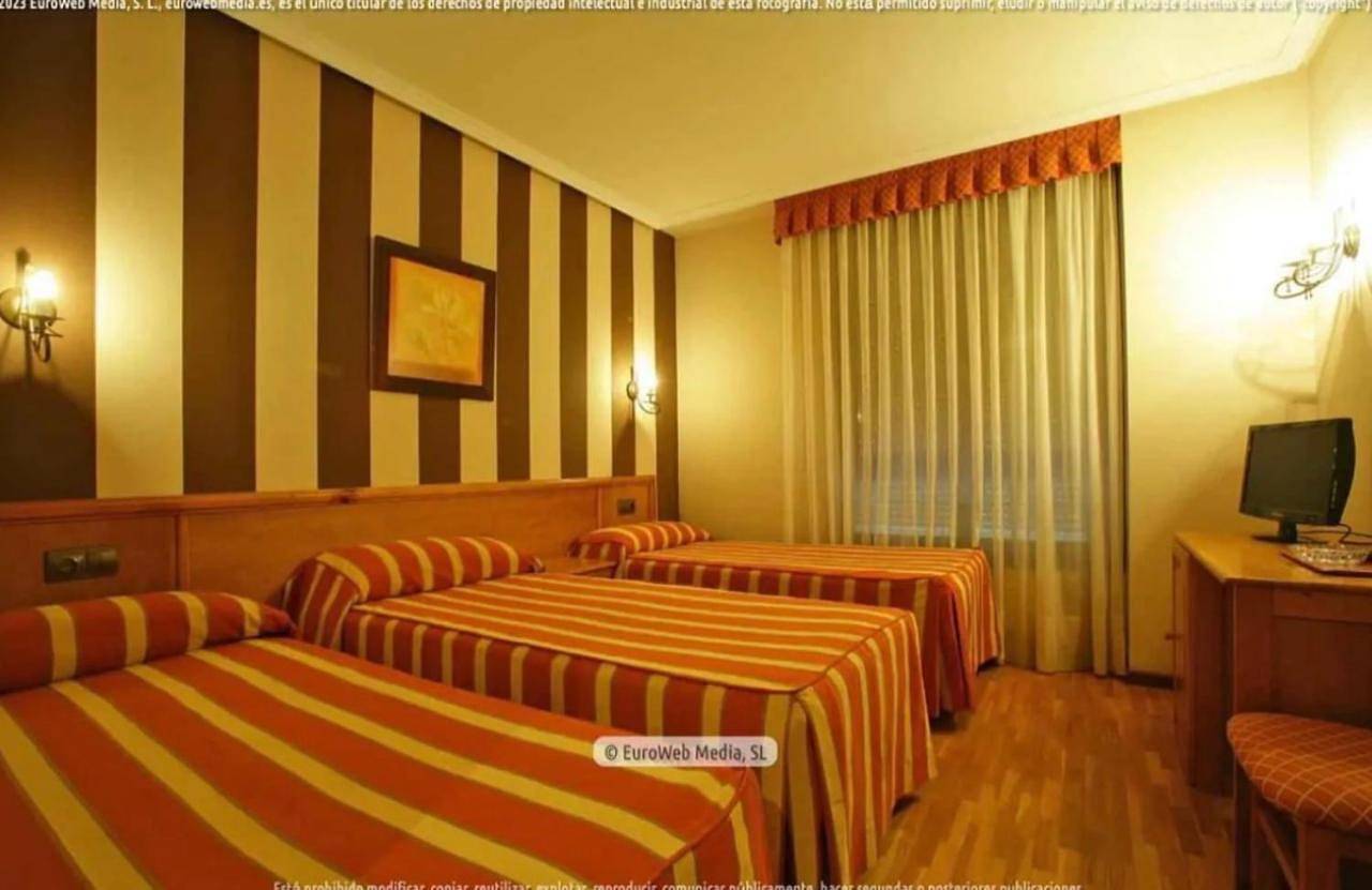 Hotel Prida in Nava, Provincia de Asturias