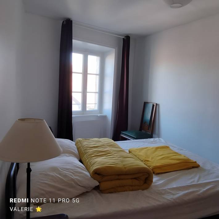 Hel lejlighed, Holiday Home 'Gîte de la Place Langeac' in Langeac, Haute-Loire