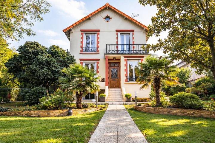 Maison de vacances pour 6 personnes, avec Balcon ainsi que Terrasse et Jardin à Noisy-le-Grand