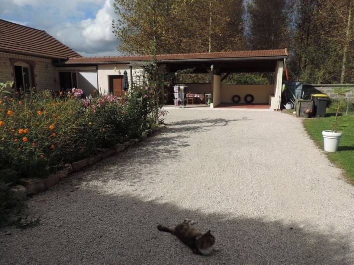 Location de vacances pour 5 personnes, avec jardin à Chagny - 2