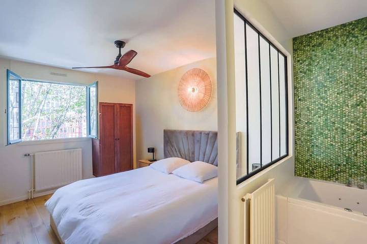 Gîte pour 6 personnes, avec balcon et jacuzzi dans Parc de la Tête d'Or - 2