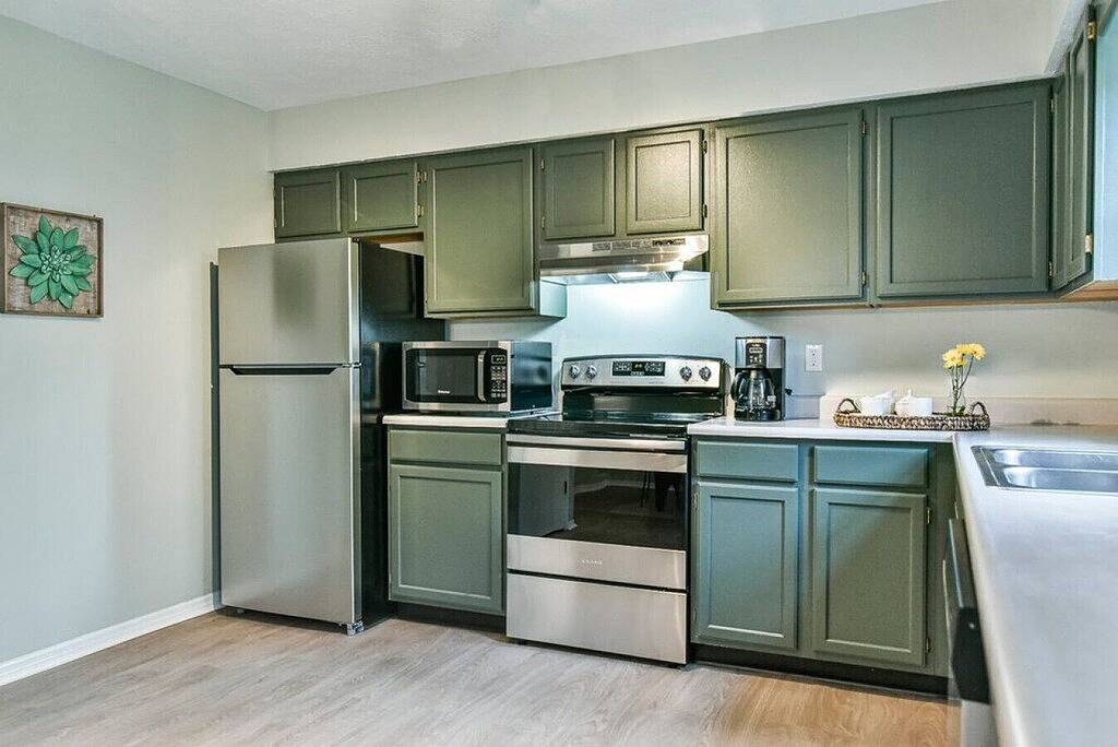 Ganze Wohnung, Roomy 3 Br Condo Walkable to Iu in Bloomington (IN), Monroe County (IN)