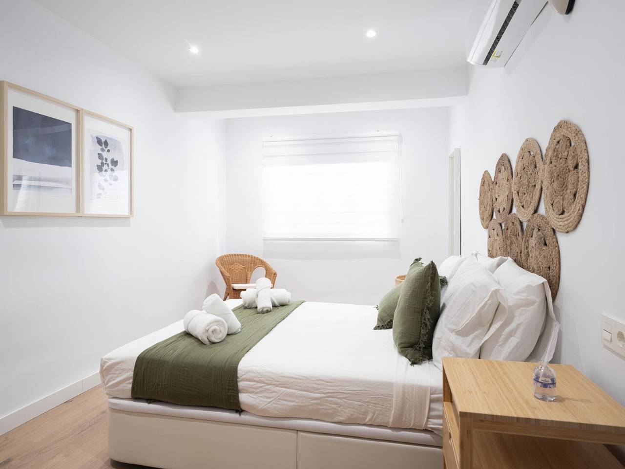 Apartamento inteiro, Apartamento de lujo cerca del centro y estaciones de transporte, ideal para familias y parejas in Chana (Granada), Granada