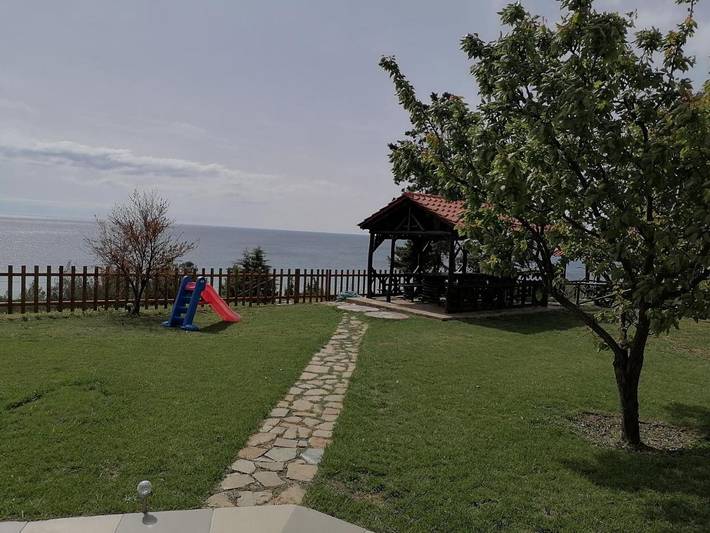 Location de vacances pour 4 personnes, avec vue et jardin dans Portes - 4