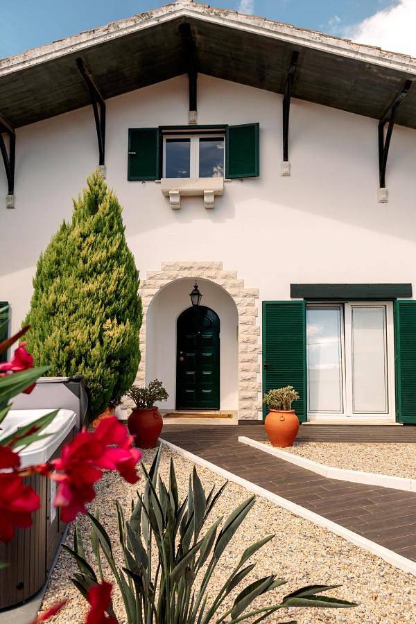 Maison d’hôte pour 4 personnes, avec Balcon et Terrasse ainsi que Jacuzzi et Jardin à Leiria