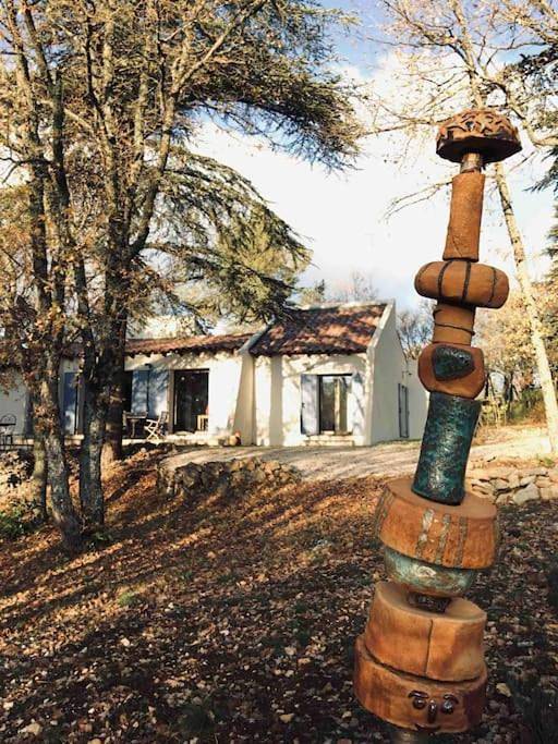 Location de vacances pour 6 personnes, avec Terrasse ainsi que Jardin et Vue à Plan-d'Aups-Sainte-Baume